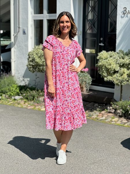 Hovedbilde FIE MIDI KJOLE - PINK FLOWERS