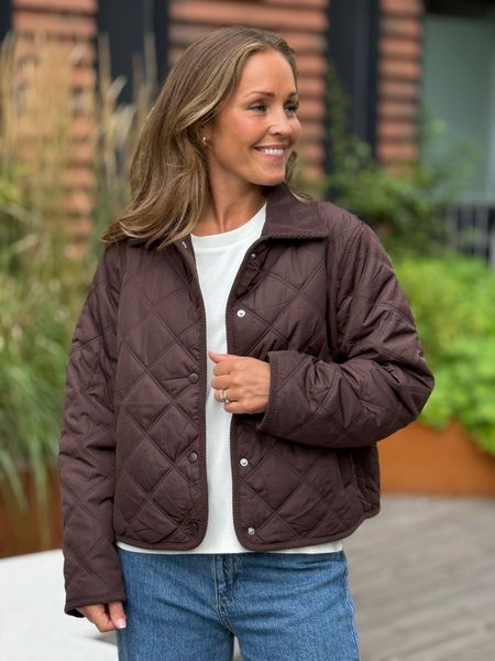 Hovedbilde QUILA QUILTET JAKKE - BRUN