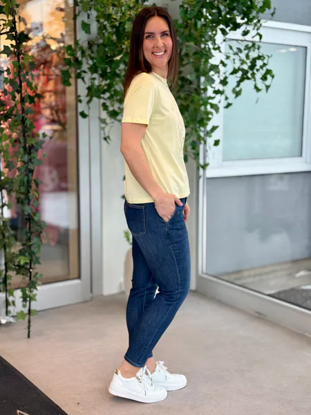 Hovedbilde SYBIL T-SHIRT GARDEN - LYS GUL