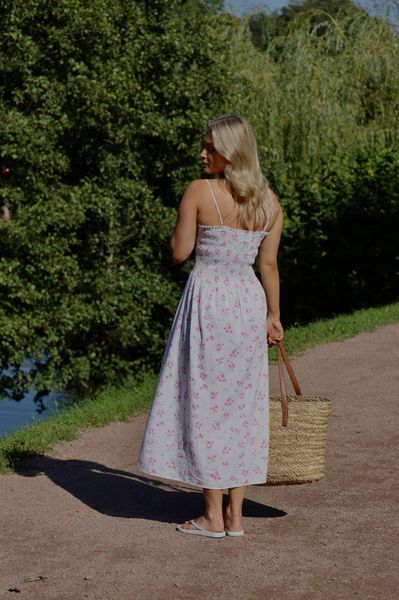 Bilde av HALLIE SMOCK KJOLE BLOMSTER - HVIT