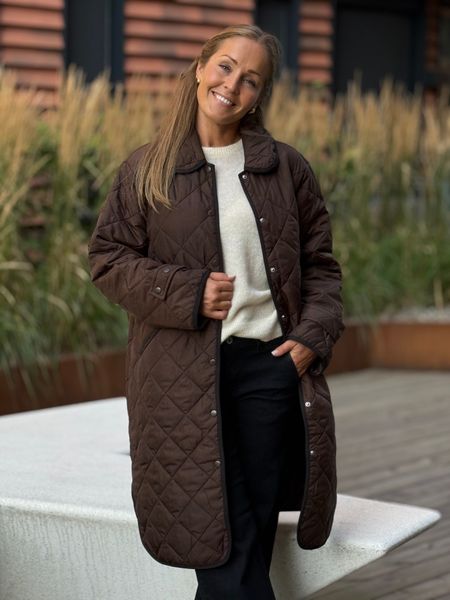 Hovedbilde EMILY QUILTET KÅPE M/BELTE - BRUN