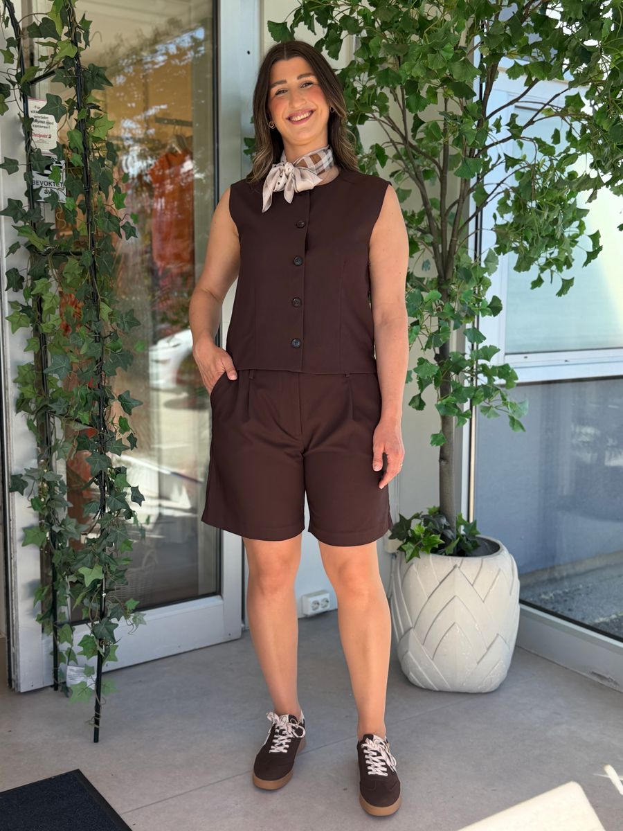 MAEVE SHORTS - BRUN