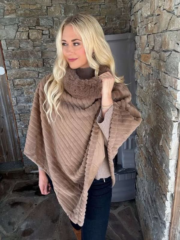 CUT PONCHO FAKE FUR - TAUPE