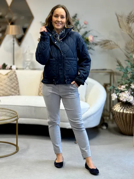 Hovedbilde REX CHINOS ANKEL BUKSE - NAVY STRIPER
