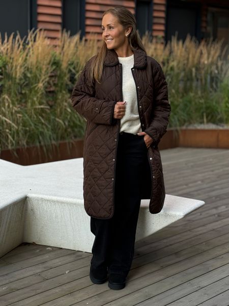 Hovedbilde EMILY QUILTET KÅPE M/BELTE - BRUN