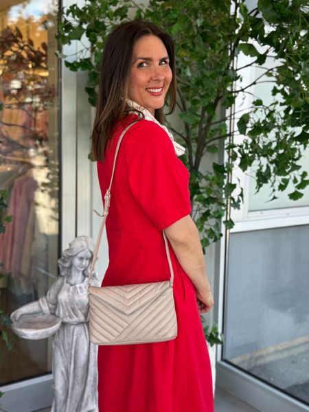 Hovedbilde LAVA KJOLE V-HALS - RØD