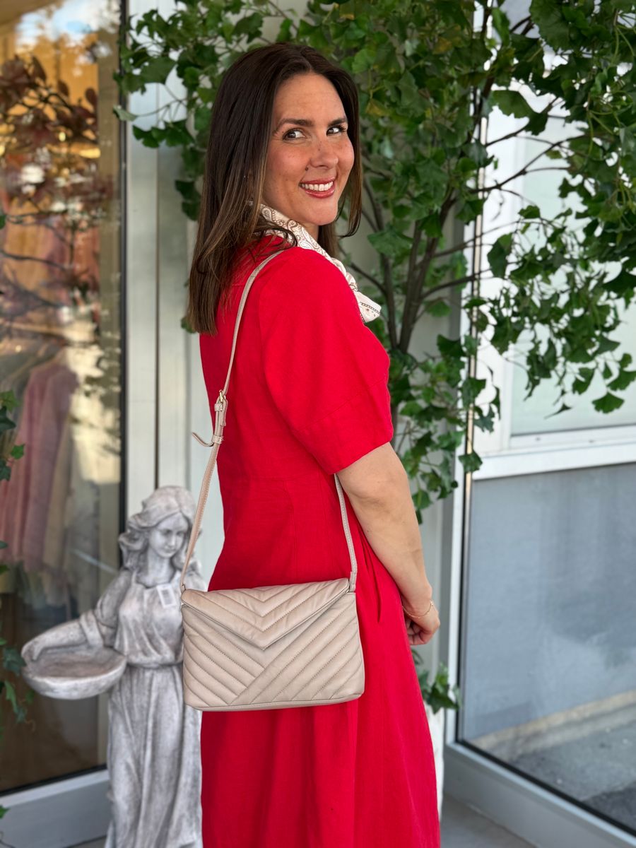 LAVA KJOLE V-HALS - RØD