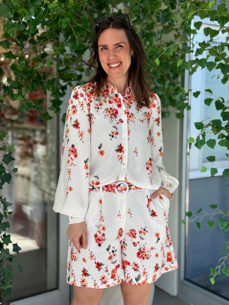 Hovedbilde ELMA BAI BLUSE FLOWER - CREAM