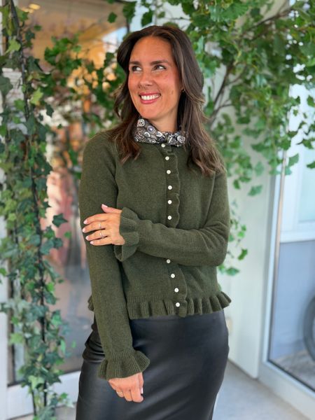 Hovedbilde JACIA CARDIGAN M/FRILL - OLIVEN MELERT