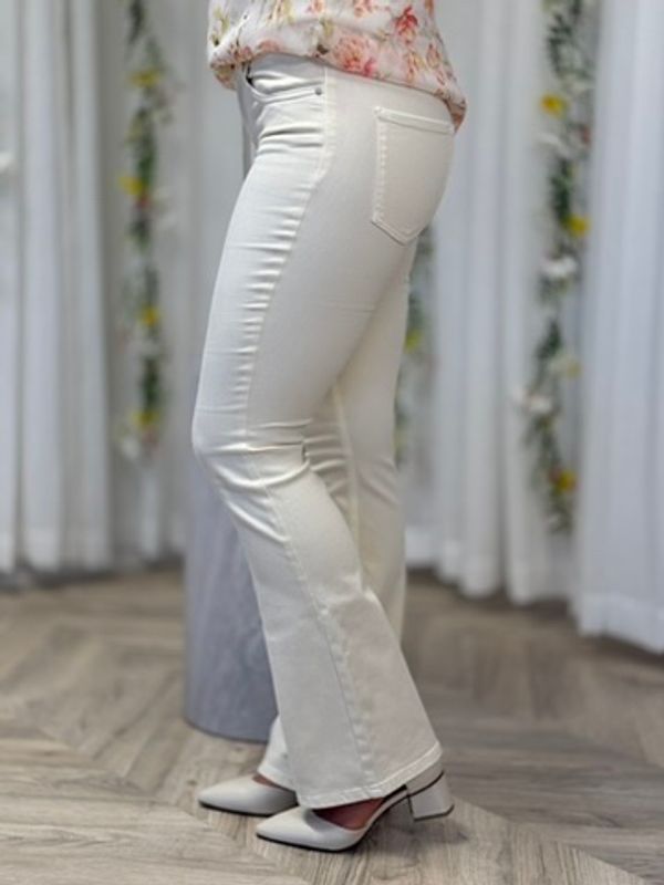 FLASH FLARED JEANS 32 LENGDE - CREAM