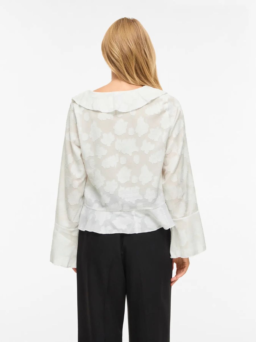 ESURA BLUSE M/VOLANGER - OFFWHITE