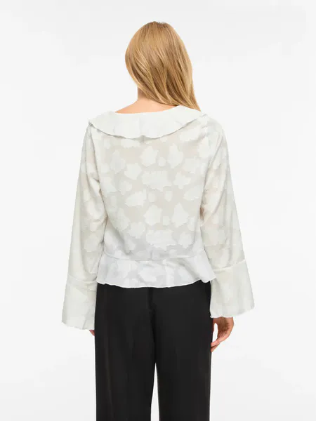 Hovedbilde ESURA BLUSE M/VOLANGER - OFFWHITE