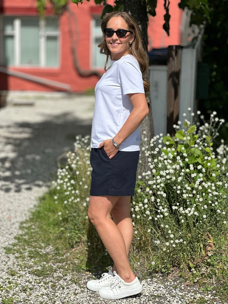 NORA T-SHIRT - HVIT
