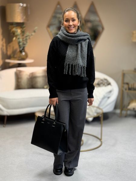 Hovedbilde JANIS BOUCLE SKJERF - KOKSGRÅ