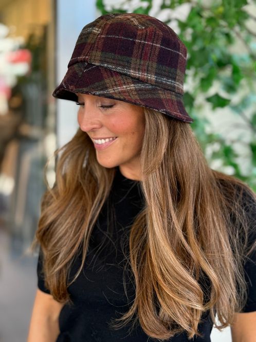 Hovedbilde MARTA BØTTEHATT - PLOMME/OLIVEN/BRUN