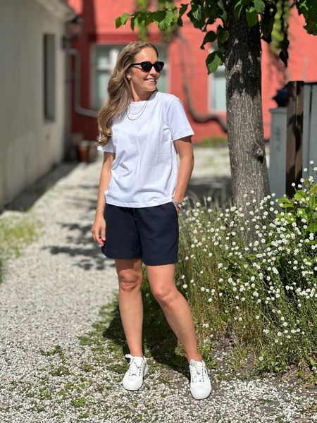 Hovedbilde NORA T-SHIRT - HVIT