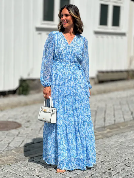 Hovedbilde AUDORA KJOLE LANG - LYSBLÅ MIX