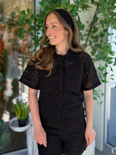 Hovedbilde MERINDA BLUSE 2/4 ERM - SORT
