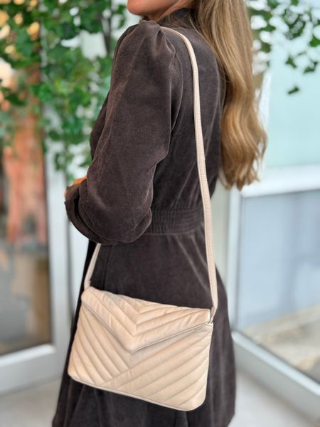 Hovedbilde BOXY SKINN VESKE - SAND